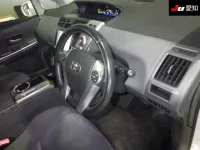Toyota PRIUS ALPHA лот № 4199 оценка 4  с аукциона в Японии 4