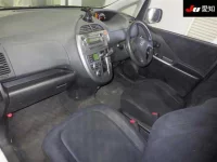 Toyota RACTIS лот № 243 оценка 3.5  с аукциона в Японии 2