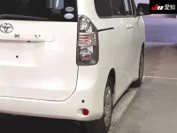 Toyota VOXY лот № 1054 оценка 3.5  с аукциона в Японии 7