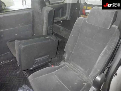 Toyota VOXY  с аукциона в Японии