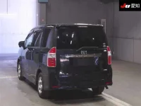 Toyota NOAH лот № 30391 оценка 3.5  с аукциона в Японии 1