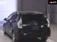Toyota PRIUS ALPHA лот № 30530 оценка 3.5  с аукциона в Японии 1