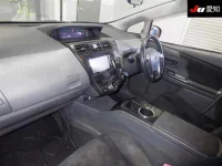 Toyota PRIUS ALPHA лот № 30530 оценка 3.5  с аукциона в Японии 2