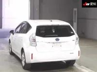 Toyota PRIUS ALPHA лот № 30398 оценка 3.5  с аукциона в Японии 1