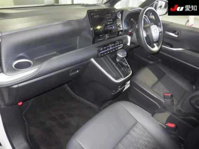 Toyota NOAH  с аукциона в Японии