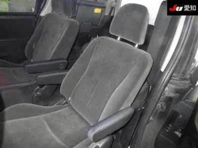 Toyota VOXY  с аукциона в Японии