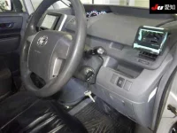 Toyota NOAH лот № 30377 оценка 3.5  с аукциона в Японии 4