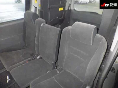 Toyota NOAH  с аукциона в Японии