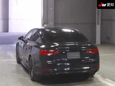 Audi A5  с аукциона в Японии