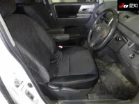 Toyota VOXY лот № 30431 оценка R  с аукциона в Японии 5