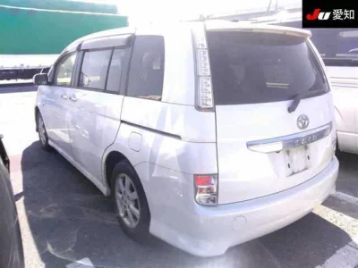 Toyota ISIS