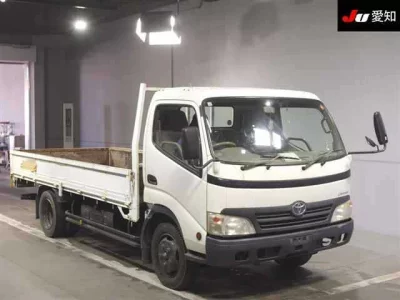 Toyota DYNA  с аукциона в Японии