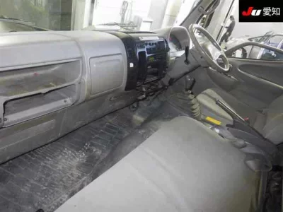 Toyota DYNA  с аукциона в Японии