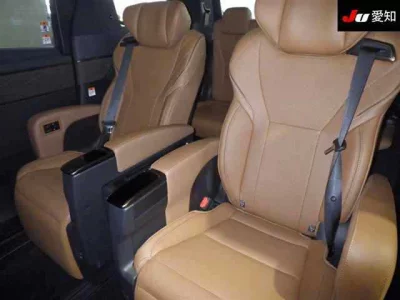 Toyota VELLFIRE  с аукциона в Японии