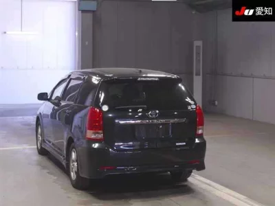 Toyota WISH  с аукциона в Японии