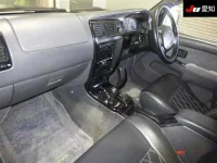 Toyota HILUX SURF лот № 4203 оценка 3.5  с аукциона в Японии 2