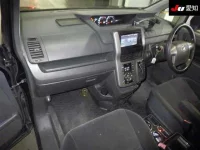Toyota VOXY лот № 30463 оценка 3.5  с аукциона в Японии 2