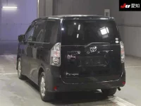 Toyota VOXY лот № 30463 оценка 3.5  с аукциона в Японии 1