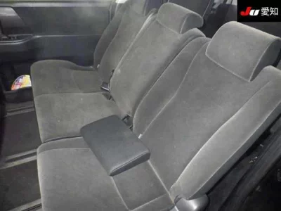 Toyota VOXY  с аукциона в Японии