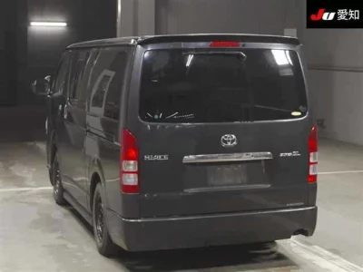 Toyota HiAce Van