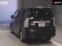 Toyota VOXY лот № 5117 оценка 3.5  с аукциона в Японии 1