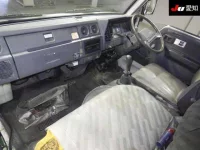 Toyota HIACE TRUCK лот № 20070 оценка 3  с аукциона в Японии 2