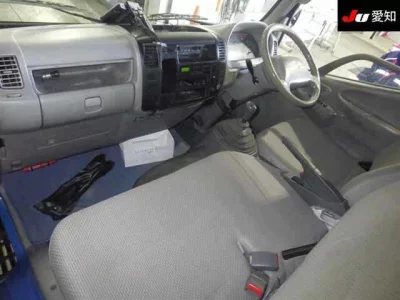 Toyota DYNA  с аукциона в Японии