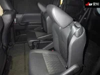 Toyota NOAH лот № 30590 оценка 4  с аукциона в Японии 3
