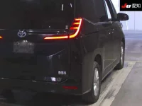 Toyota NOAH лот № 30590 оценка 4  с аукциона в Японии 7