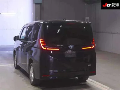 Toyota NOAH  с аукциона в Японии