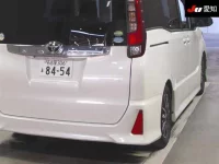 Toyota NOAH лот № 4206 оценка 3.5  с аукциона в Японии 7