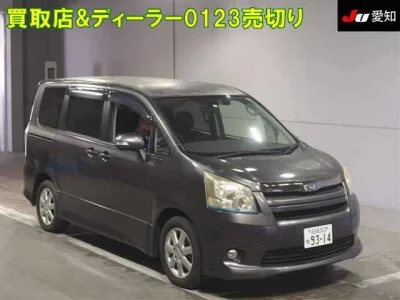 Toyota NOAH  с аукциона в Японии