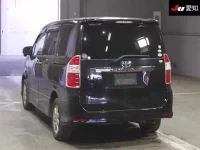 Toyota NOAH лот № 30644 оценка 3.5  с аукциона в Японии 1