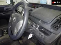 Toyota VOXY лот № 1064 оценка R  с аукциона в Японии 4