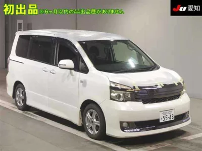 Toyota VOXY  с аукциона в Японии