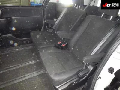 Toyota VOXY  с аукциона в Японии