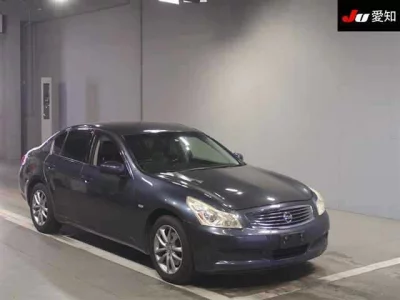 Nissan SKYLINE  с аукциона в Японии