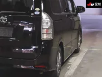 Toyota VOXY лот № 30640 оценка 3.5  с аукциона в Японии 7