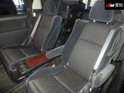 Toyota VELLFIRE  с аукциона в Японии
