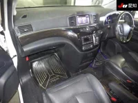 Nissan ELGRAND лот № 30420 оценка 3.5  с аукциона в Японии 2