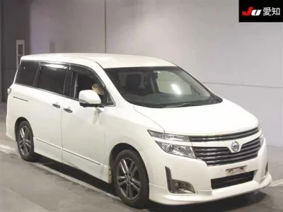 Nissan ELGRAND  с аукциона в Японии