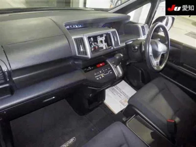 Honda STEP WAGON  с аукциона в Японии