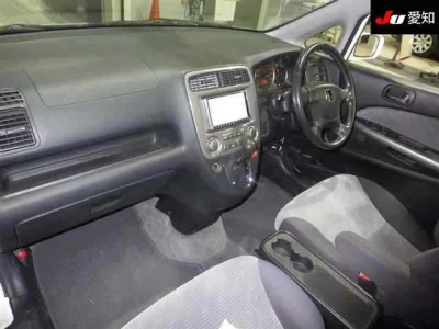 Honda STREAM  с аукциона в Японии