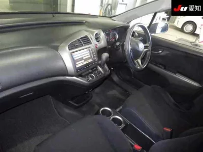 Honda STREAM  с аукциона в Японии