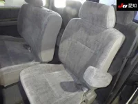 Nissan ELGRAND лот № 30397 оценка 3  с аукциона в Японии 3