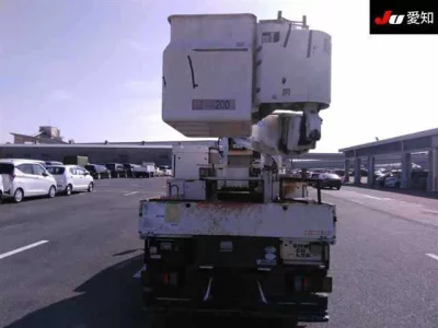 Isuzu TRUCK  с аукциона в Японии