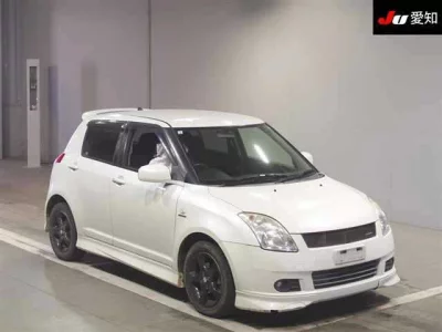 Suzuki SWIFT  с аукциона в Японии