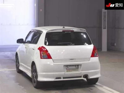 Suzuki SWIFT  с аукциона в Японии