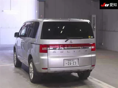 Mitsubishi DELICA D5