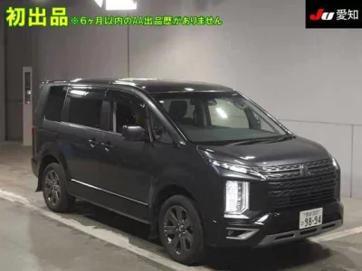 Mitsubishi DELICA D5